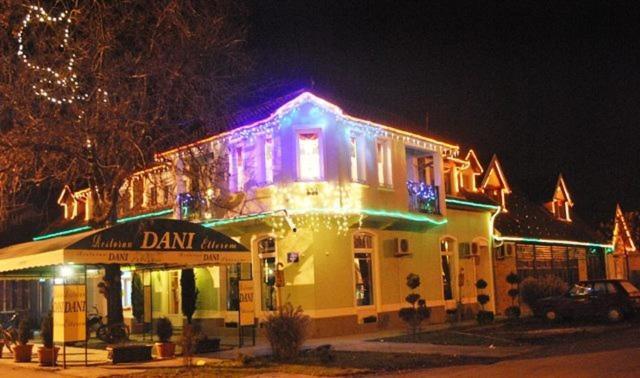 Hotel Eco Rural Tourism Association Skorenovac Exterior foto