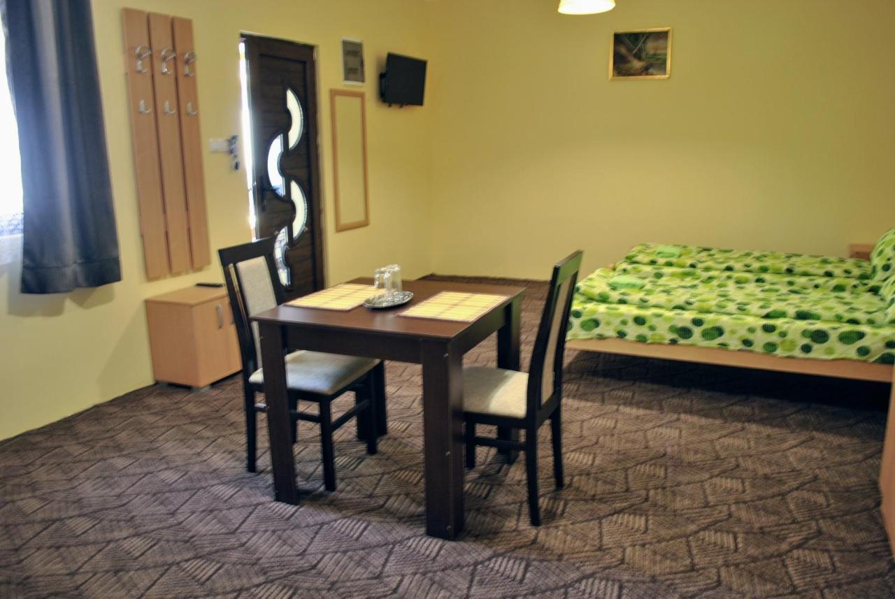 Hotel Eco Rural Tourism Association Skorenovac Exterior foto